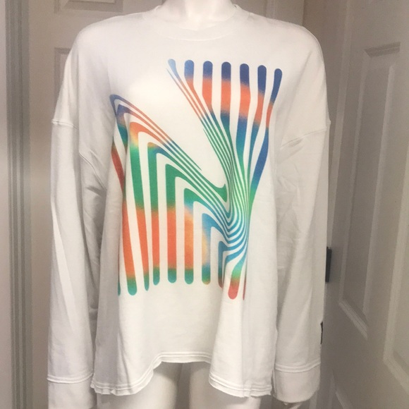 Nike Tops - Nike Yoga Robbie Simon Athletic/Athleisure Sweatshirt, Large, NWT!
